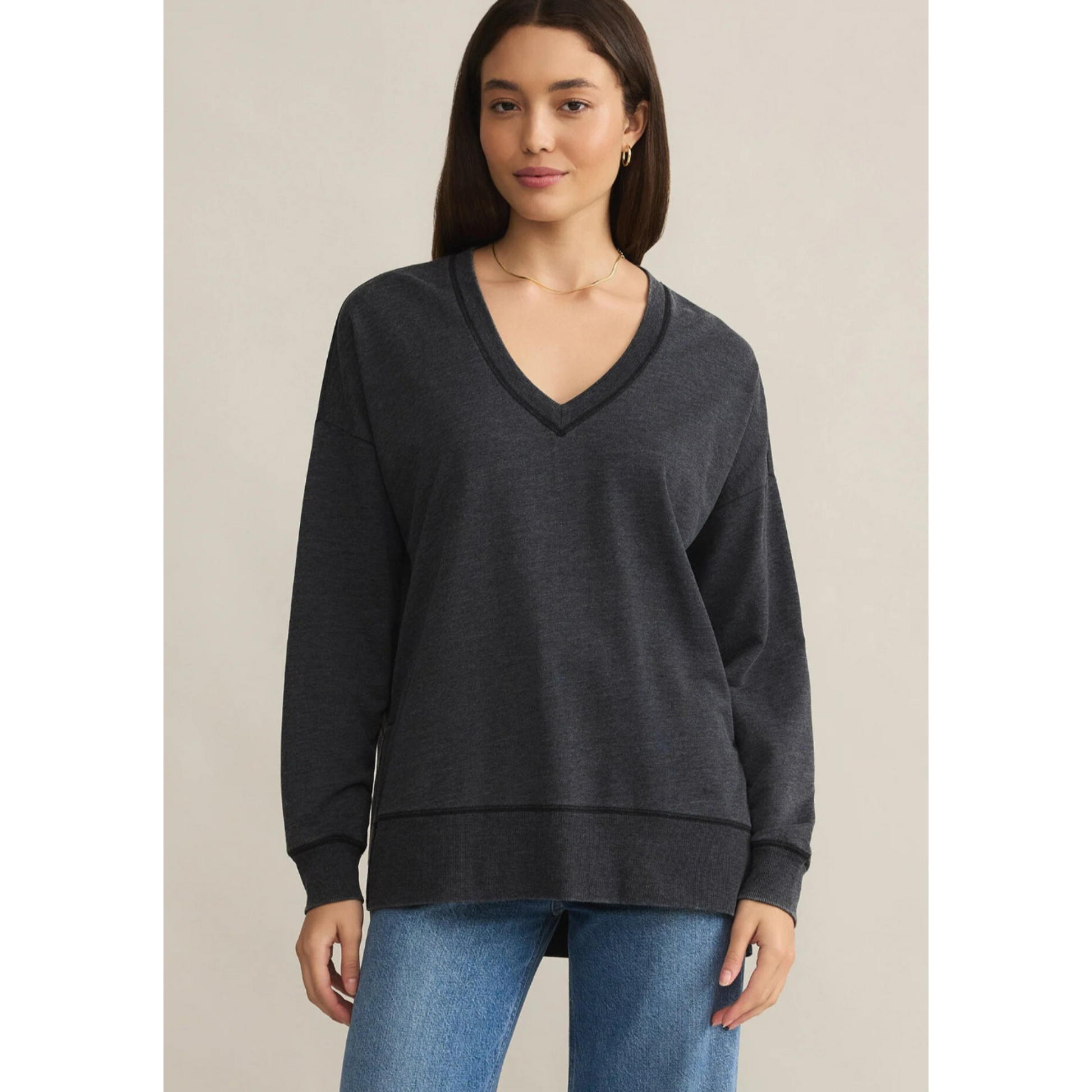 Modern V-Neck Weekender - Jet Black
