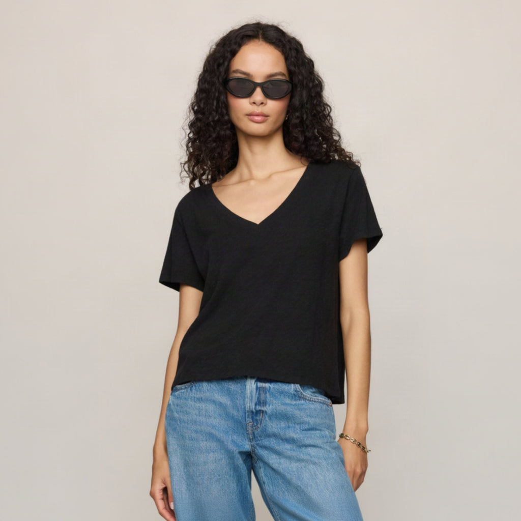 Nomad V-Neck Tee - Black