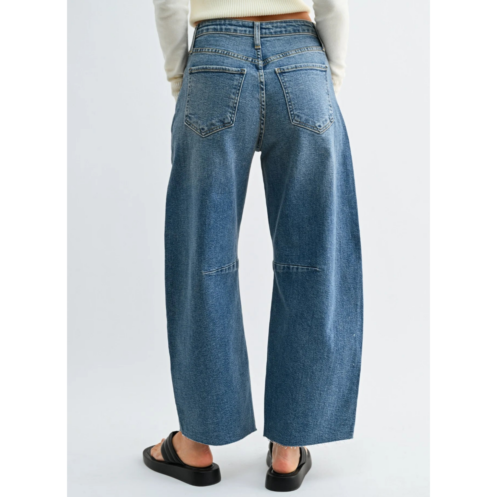 Barrel Jeans w/ Seam - Medium Denim