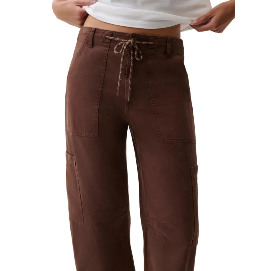 Sabrina Curved Utility - Lindt