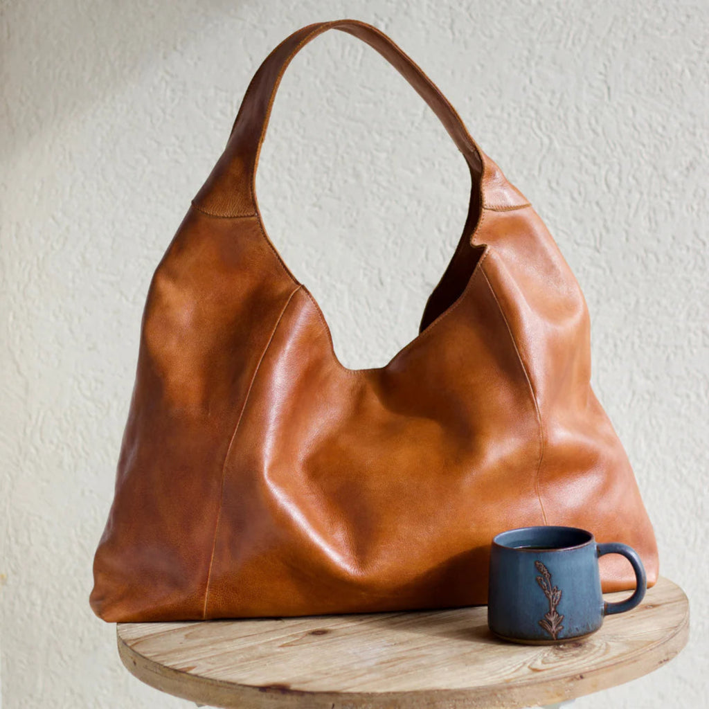 Lindsey Big Shoulder Bag - Cognac